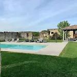 Domaine Canteloup Vignes Et Piscine Casa de Férias *