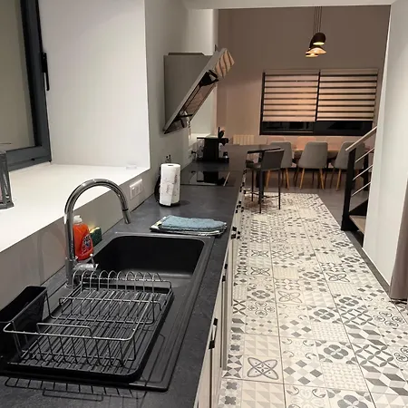 Domaine Canteloup Vignes Et Piscine * Saint-Caprais-de-Bordeaux