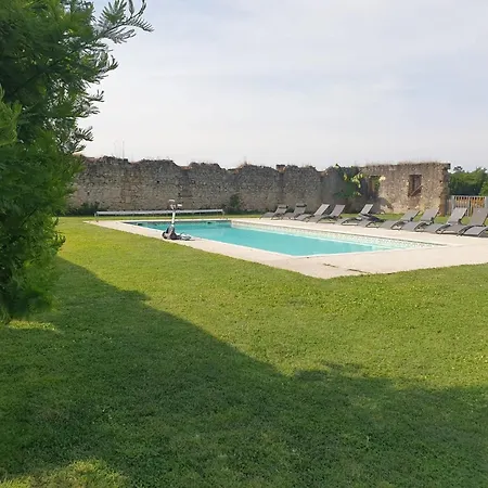 Casa de Férias Domaine Canteloup Vignes Et Piscine *