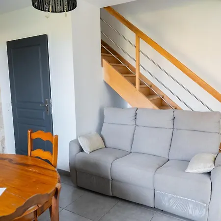 Holiday home Domaine Canteloup Vignes Et Piscine