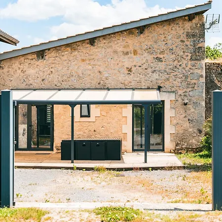 Domaine Canteloup Vignes Et Piscine
