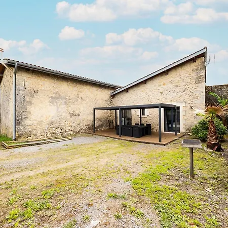 Domaine Canteloup Vignes Et Piscine Saint-Caprais-de-Bordeaux