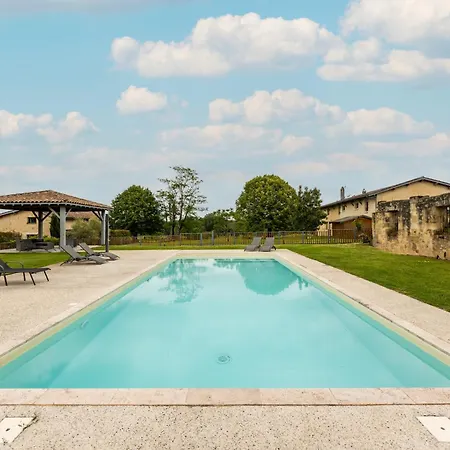 Domaine Canteloup Vignes Et Piscine Saint-Caprais-de-Bordeaux